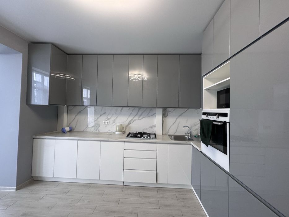 здам 2 кім квартиру в центрі міста