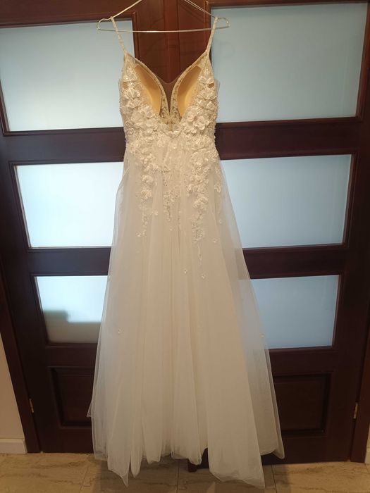 Suknia ślubna z SIMPLE Wedding Dress