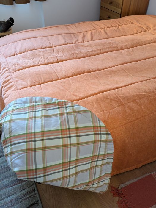 Colcha dupla face cama de casal