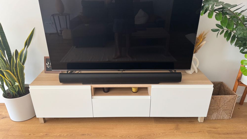 Móvel TV IKEA BESTÅ – Carvalho Claro e Branco – 180 cm