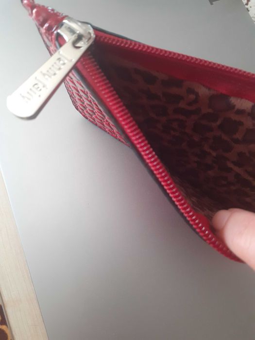 Saszetka  etui na dokumenty klucze + gratis pomadka