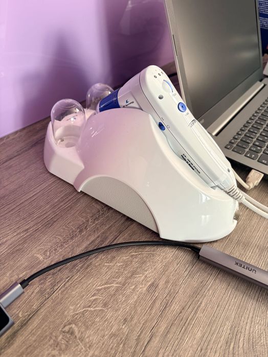 Kamera trychologiaczna z tabletem i oprogramowaniem