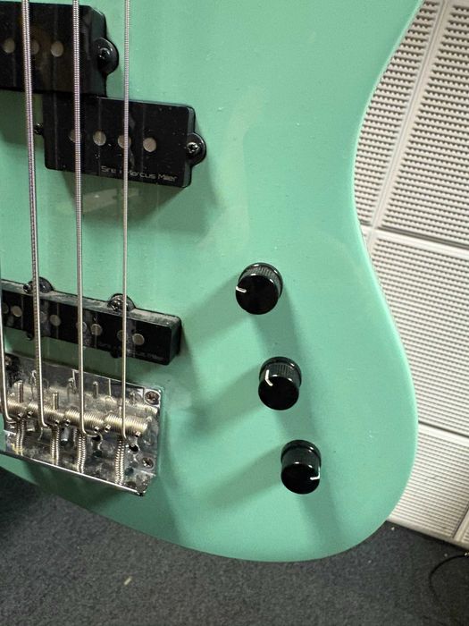 Gitara Basowa MARCUS MILLER U5 Krótka Skala