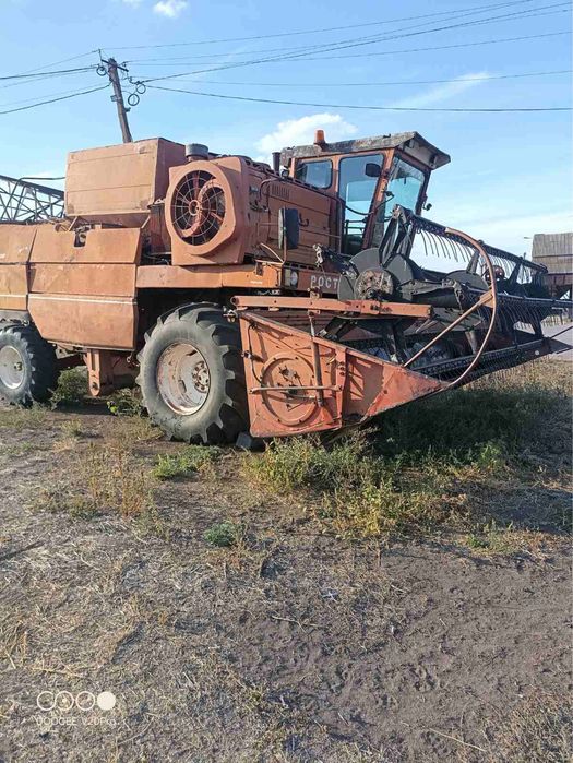 Дон-1500 в рабочем состоянии и две жатки шикарный вариант