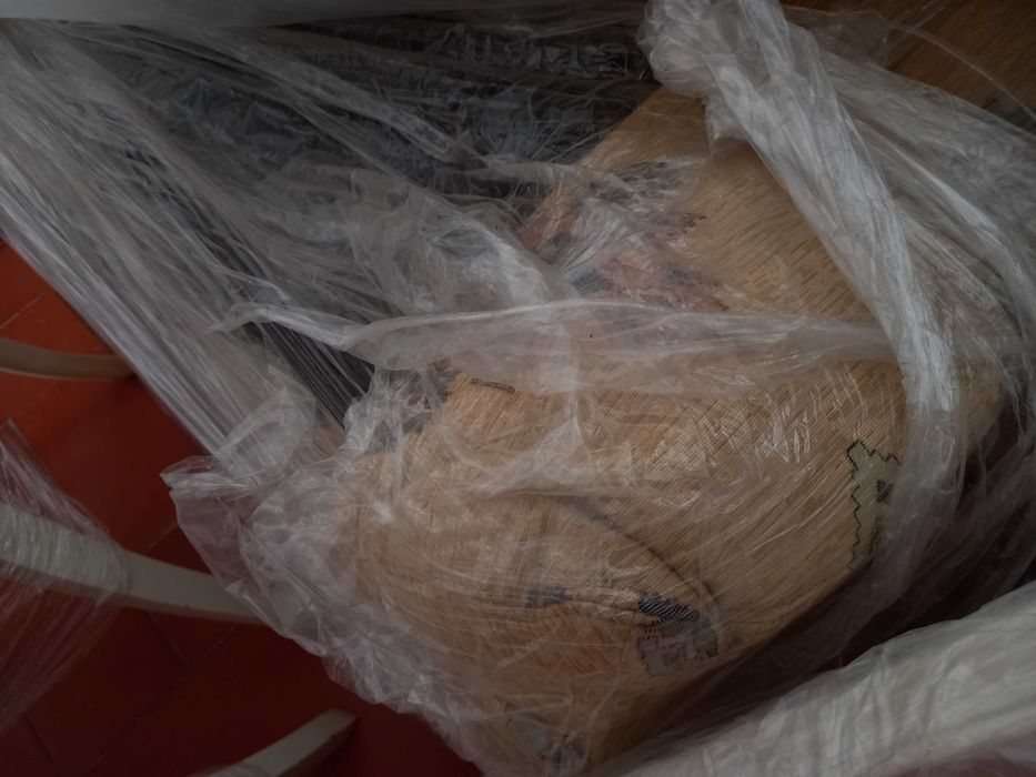 Vendo sofá de 2 lugares em bom estado