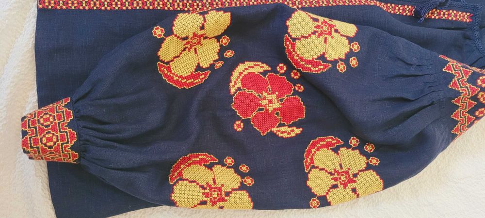 Вишиванка жіноча