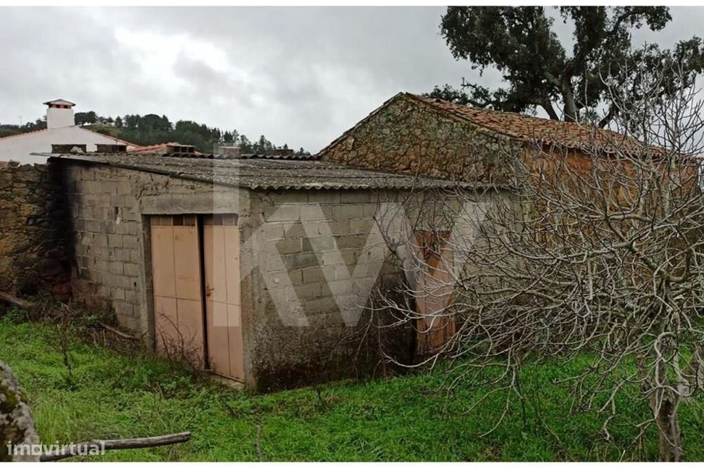 Casa Rural c/Poço e Terreno de 3.120m2 em Aranhas, Penamacor