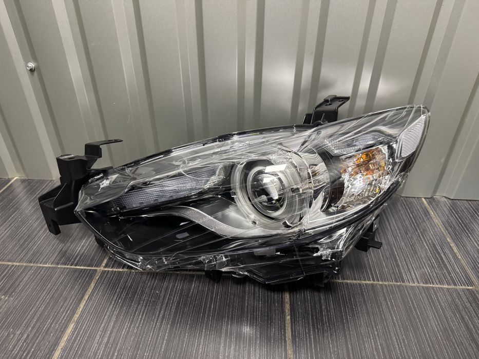 Передня ліва фара Mazda 6 (2013-2017) GJ. Нова Європа!