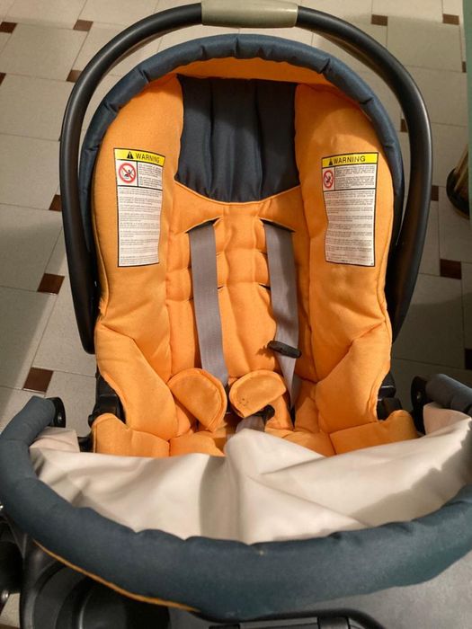Carrinho passeio + baby coque da marca Chico