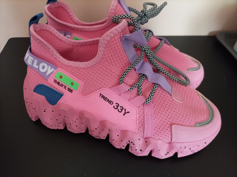 Buty sportowe, adidasy wsuwane roz 41 (26cm), nowe bez metki