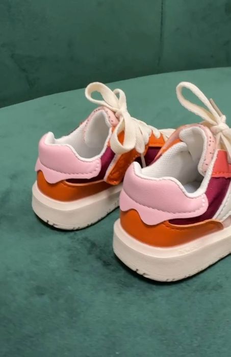 Дитяче взуття для дівчаток та хлопчиків весняні кросівки розмір 22-30