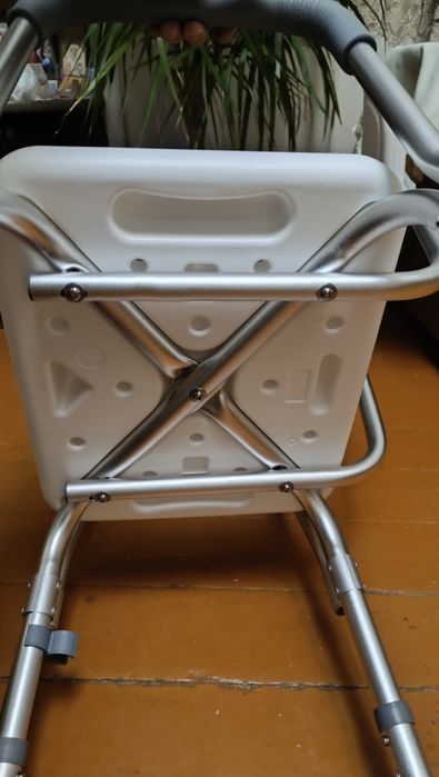 Стілець для душу для людей з інвалідністю KY-1202a