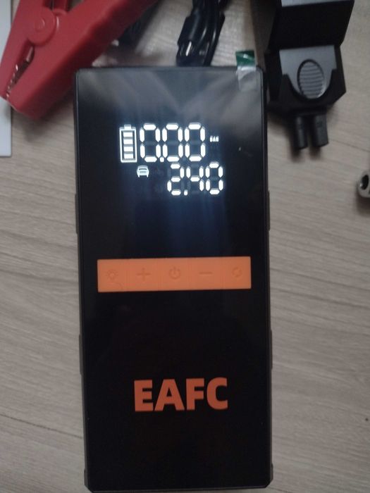 Urządzenie Rozruchowe Jump Starter Booster Z Kompresorem