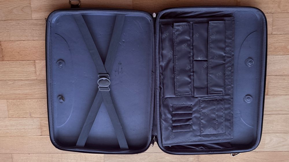 Teczka czarna aktówka na laptopa