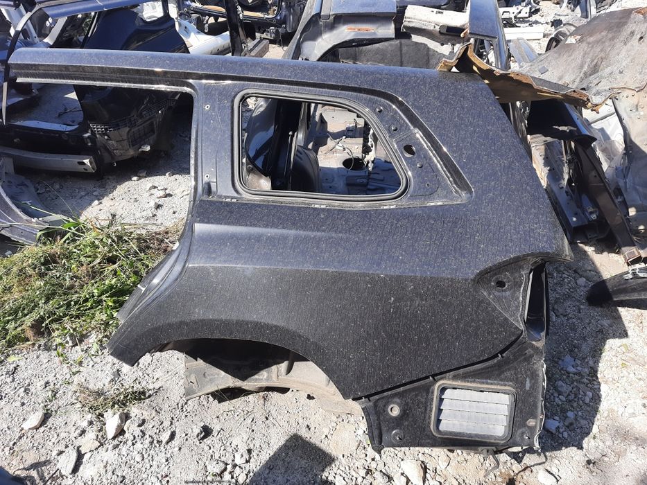 Крыло (четверть) Mercedes GL 166 в наличии