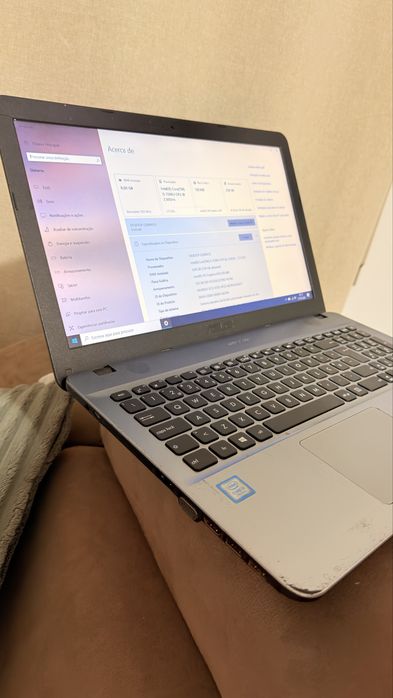 Portátil Asus i5 7200u 8GB RAM SSD 256GB