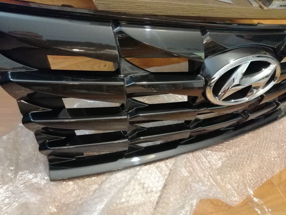 Hyundai Tucson  podłużnica  zderzak lampa gril