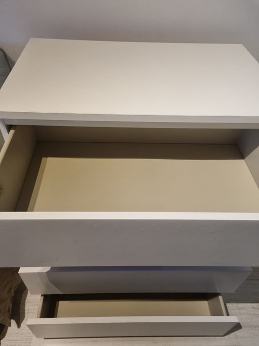 Comoda MALM 4 gavetas