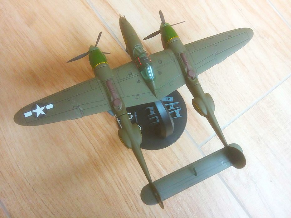 1:72 Lockheed P-38J Lightning USAAF, 459th FS Twin Dragons, 1944.