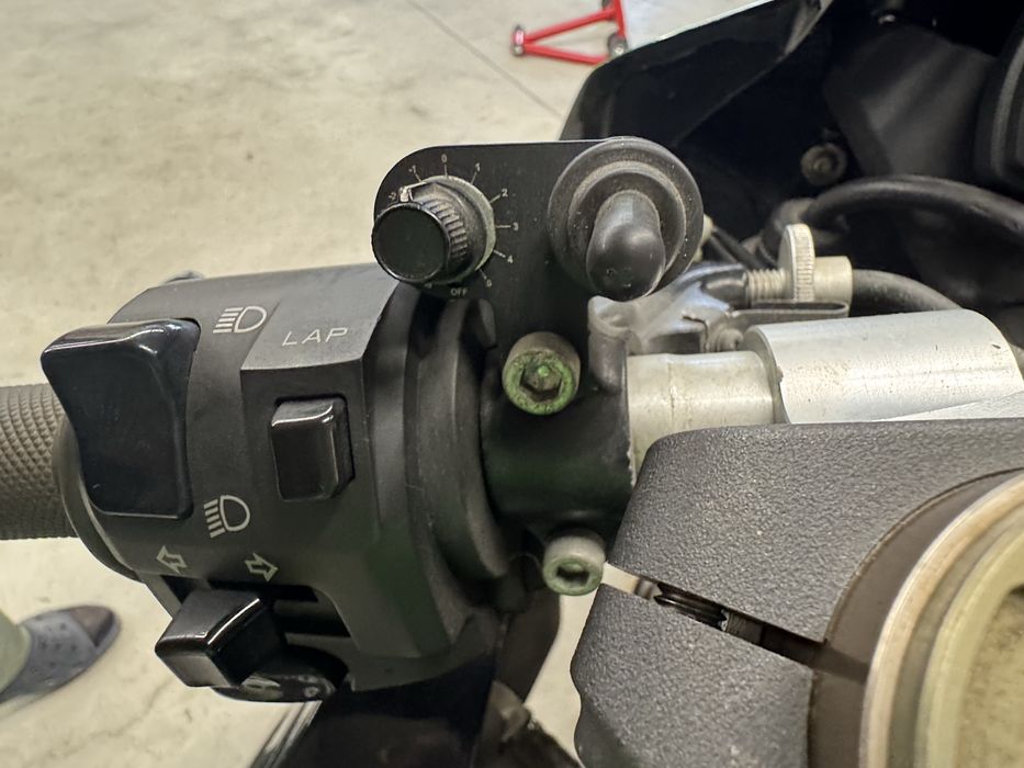 Moto Kawasaki zx6r