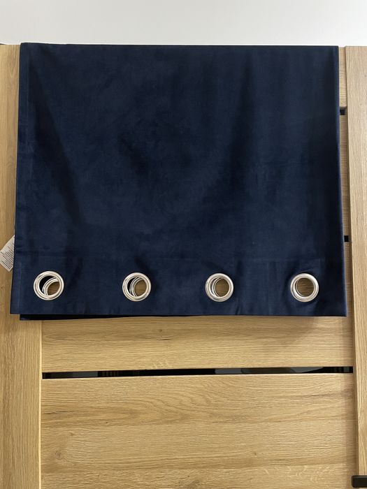 Zasłony zaciemniające dwie sztuki na kółkach