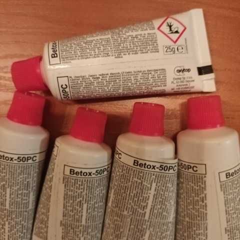 Utwardzacz tubka do szpachlówki BETOX - 50PC 5x25g