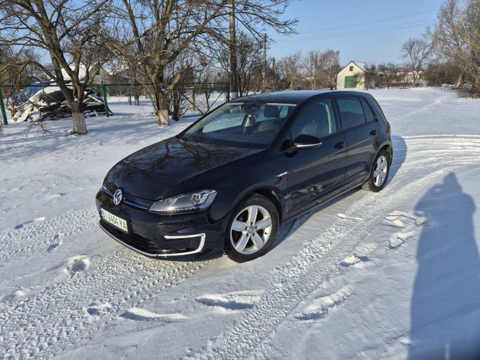 Продам Volkswagen e-Golf