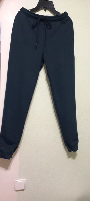 Продам штани-джогери для дівчинки фірми Промінь