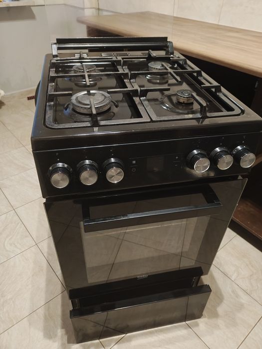 Kuchenka gazowa elektryczna Beko