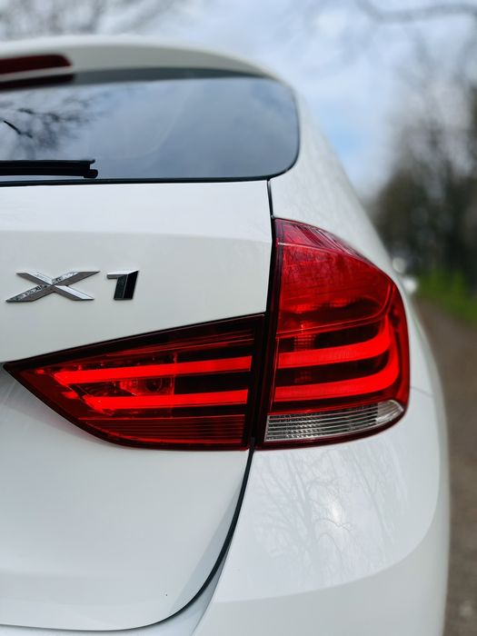 Продам bmw x1 2013