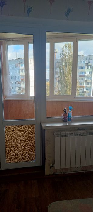 Продається трьох кімнатна квартира в центрі міста