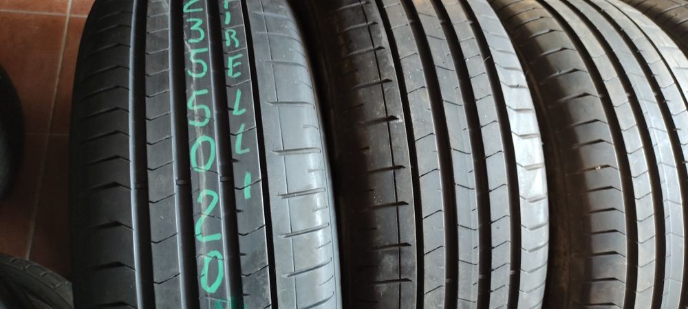 Pneus  235/50/20 semi novos Pirelli
