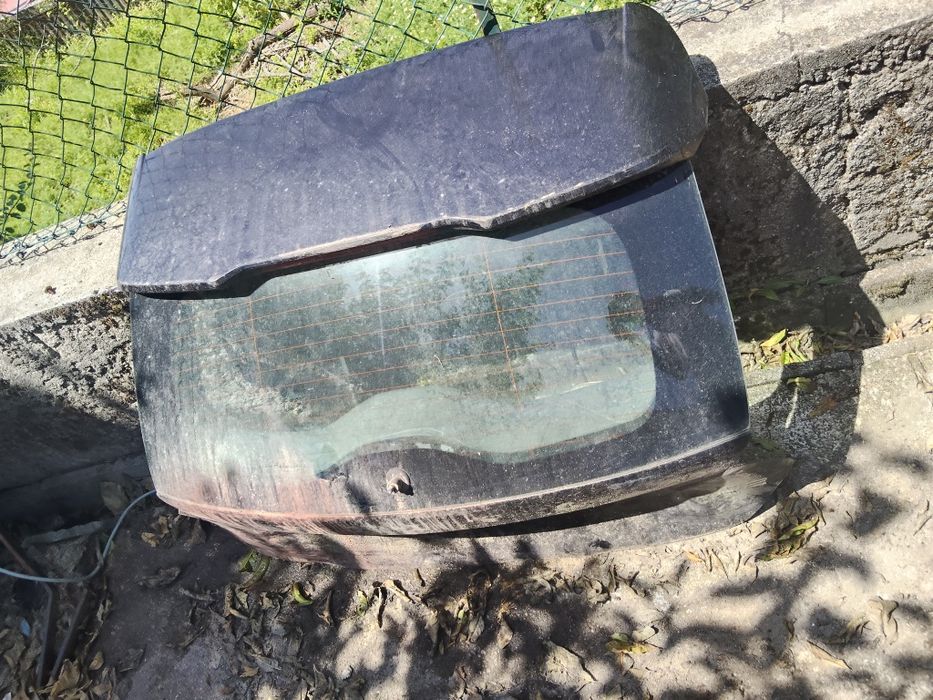 Vidro da mala e mala Volvo v40 de 2015