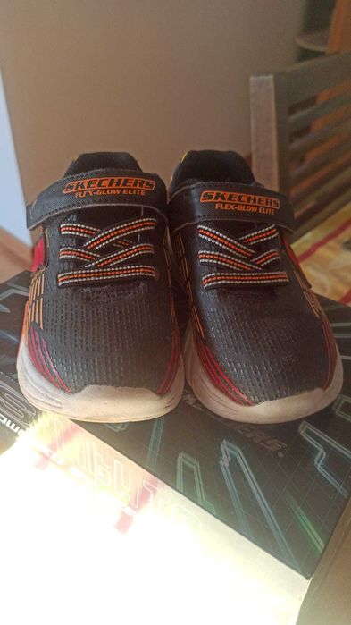 Skechers Tennis Shoes with Lights, Size 27–28