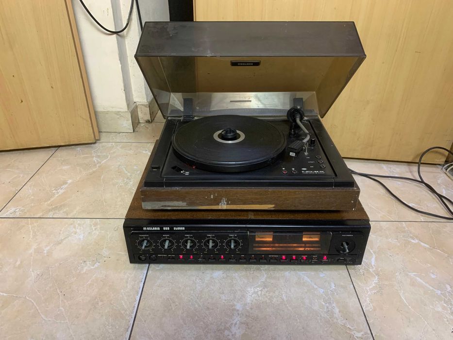 Радіола Estonia-009-stereo