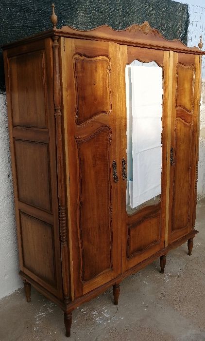 roupeiro madeira nobre excelente estado