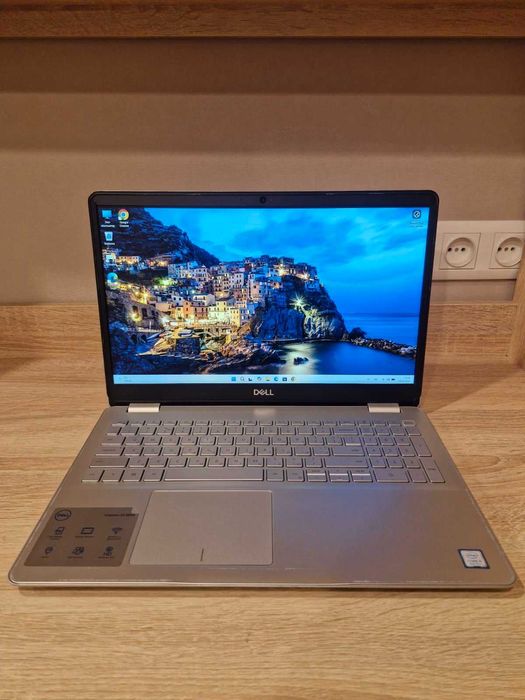 Dell Inspiron 15 5584 i5-8265U/12ГБ/SSD M2 512Гб FullHD IPS Тачскрин