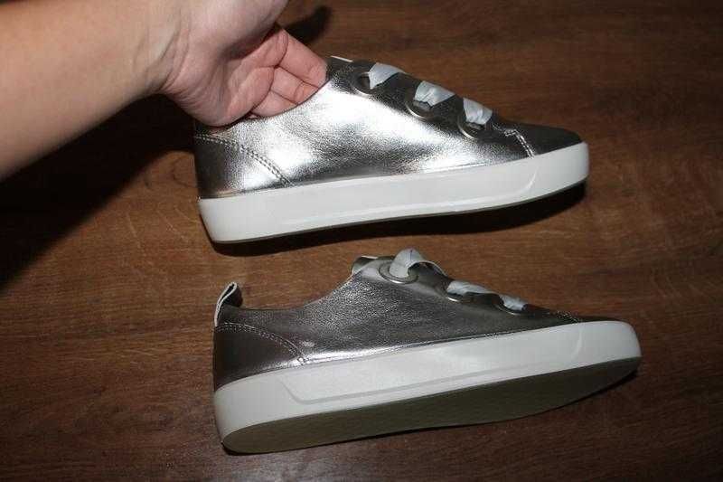 Оригінальні кеди Ecco Soft срібного кольору 36 розмір