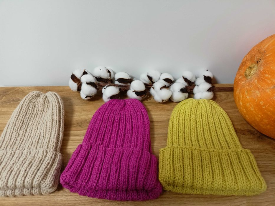 NOWA - Niebieska, ręcznie robiona, wełniana czapka na drutach