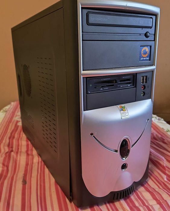 Komputer stacjonarny Intel Pentium D 805