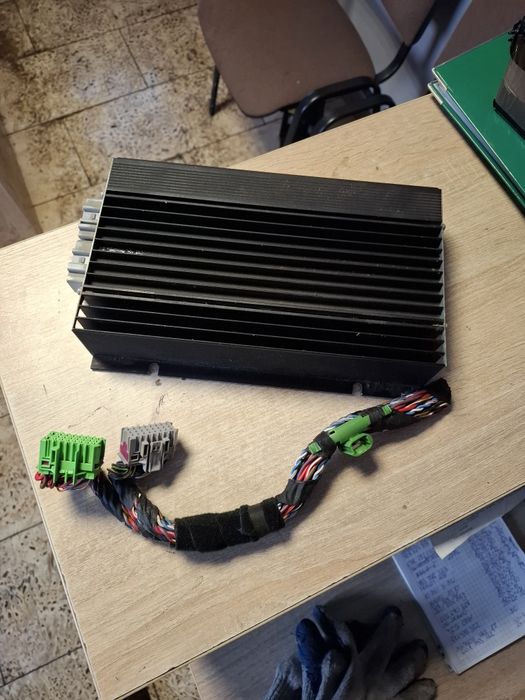 Volkswagen Passat B6 Wzmacniacz 456C