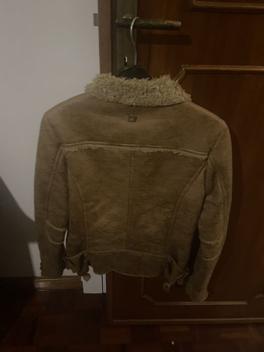 Casaco tiffosi pele castanha e pelo por dentro