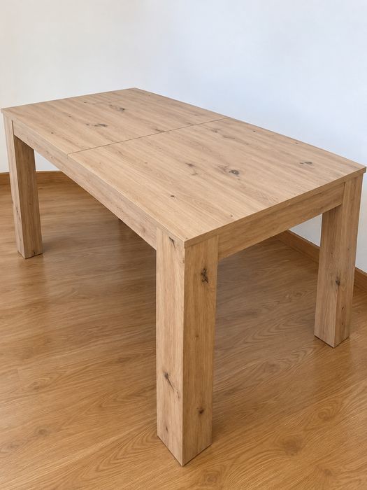 Vendo mesa nova e 4 cadeiras tropicais