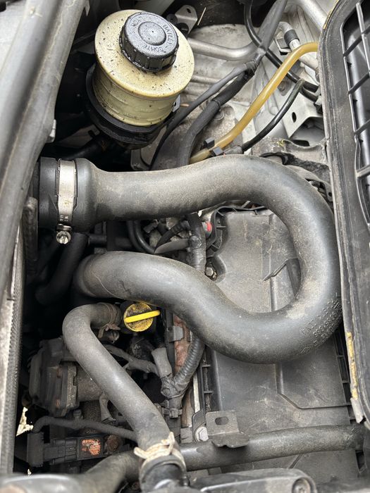 Silnik kompletny 2.0 euro 5 trafic vivaro 2014 rok 90 koni