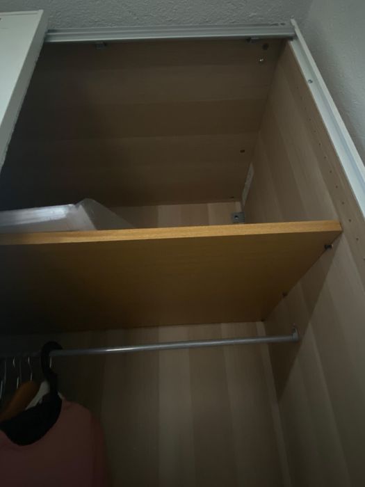 Vendo roupeiro em otimo estado!!-reservado