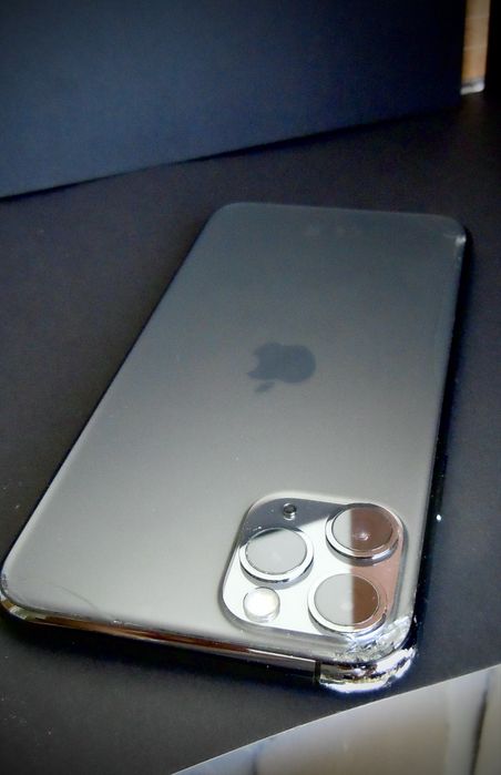 Iphone 11 Pro 128GB + Zrobiony nugget
