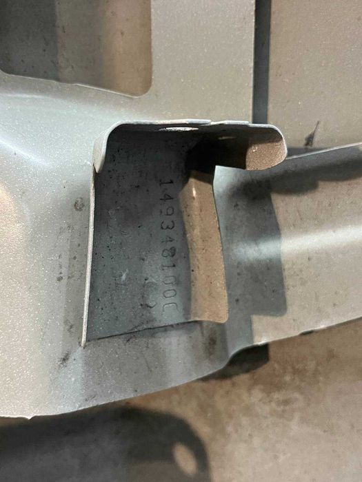 Крило ліве Tesla Model Y 1493471-00-C в колір