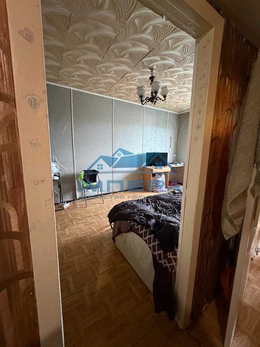 Продам 2-кімнатну квартиру в центральній частині міста.