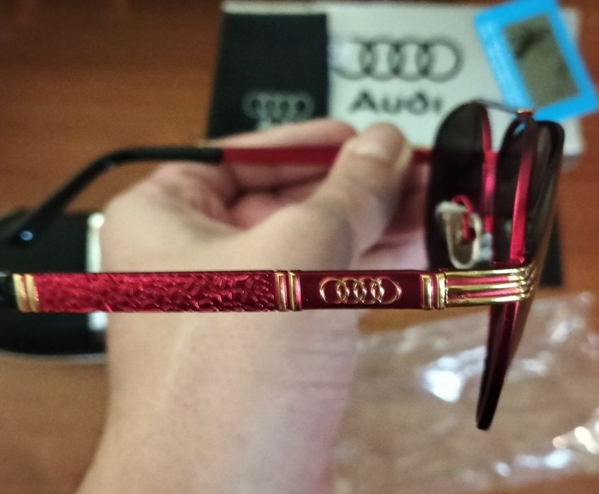 Óculos de sol polarizados AUDI vermelho