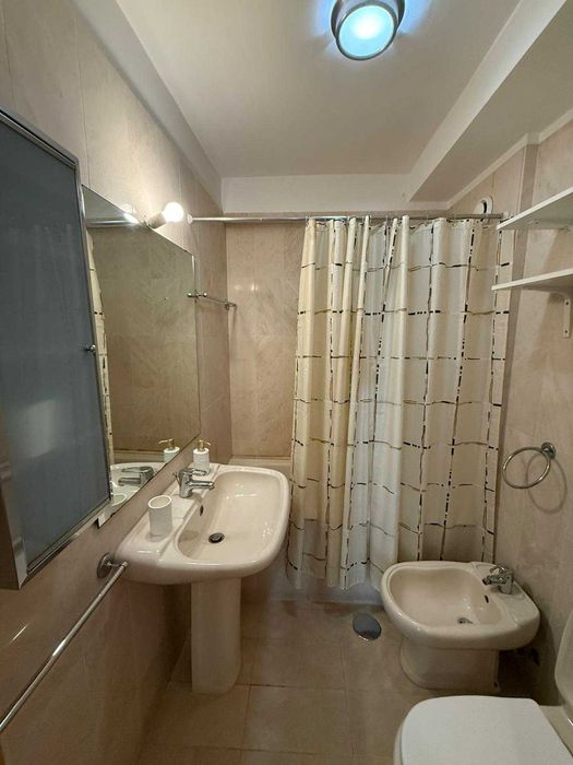 Arrendamento de apartamento T1 na Rua de Camões, junto ao Metro da Trindade, centro do Porto